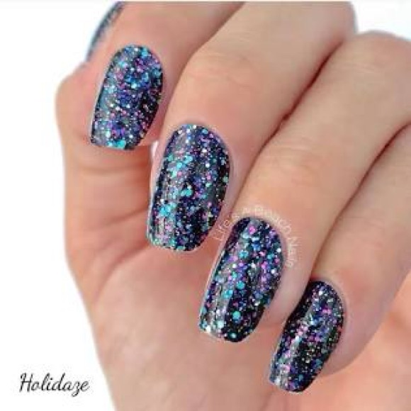 Color Street Other - Color Street RETIRED Holidaze Glitter Nail set
